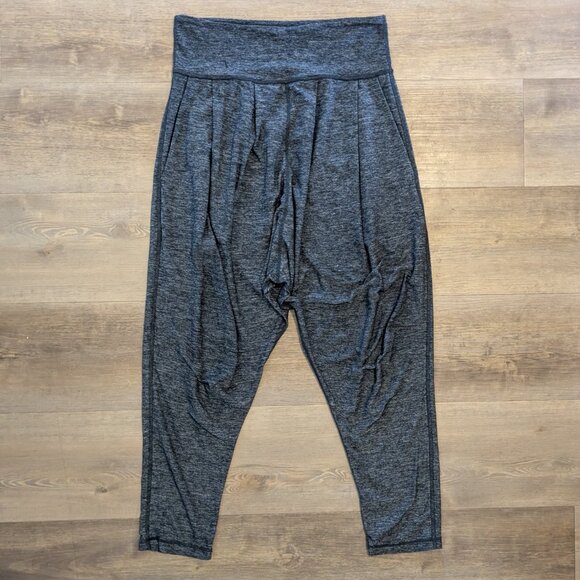 Lululemon Happy Hatha Crop Pants Charcoal Gray Drop Crotch Harem Size Med Yoga - Picture 1 of 10